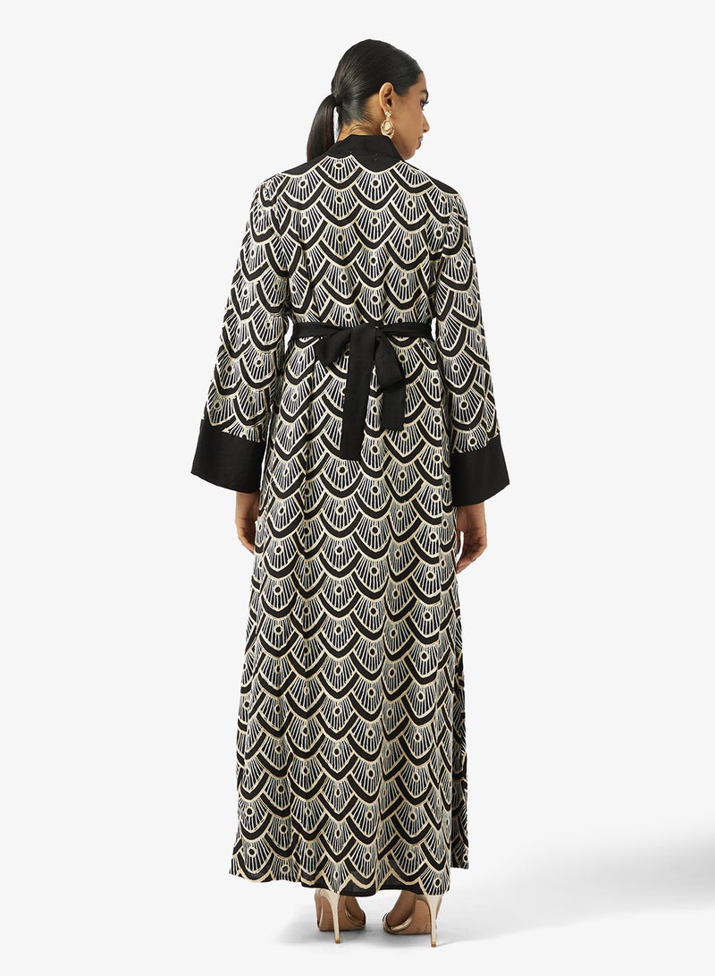 Khizana Monochrome Printed Abaya - Image 2